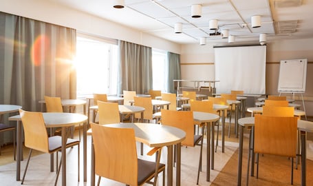 Sala de reuniones. Finlandia Hotel Airport Oulu