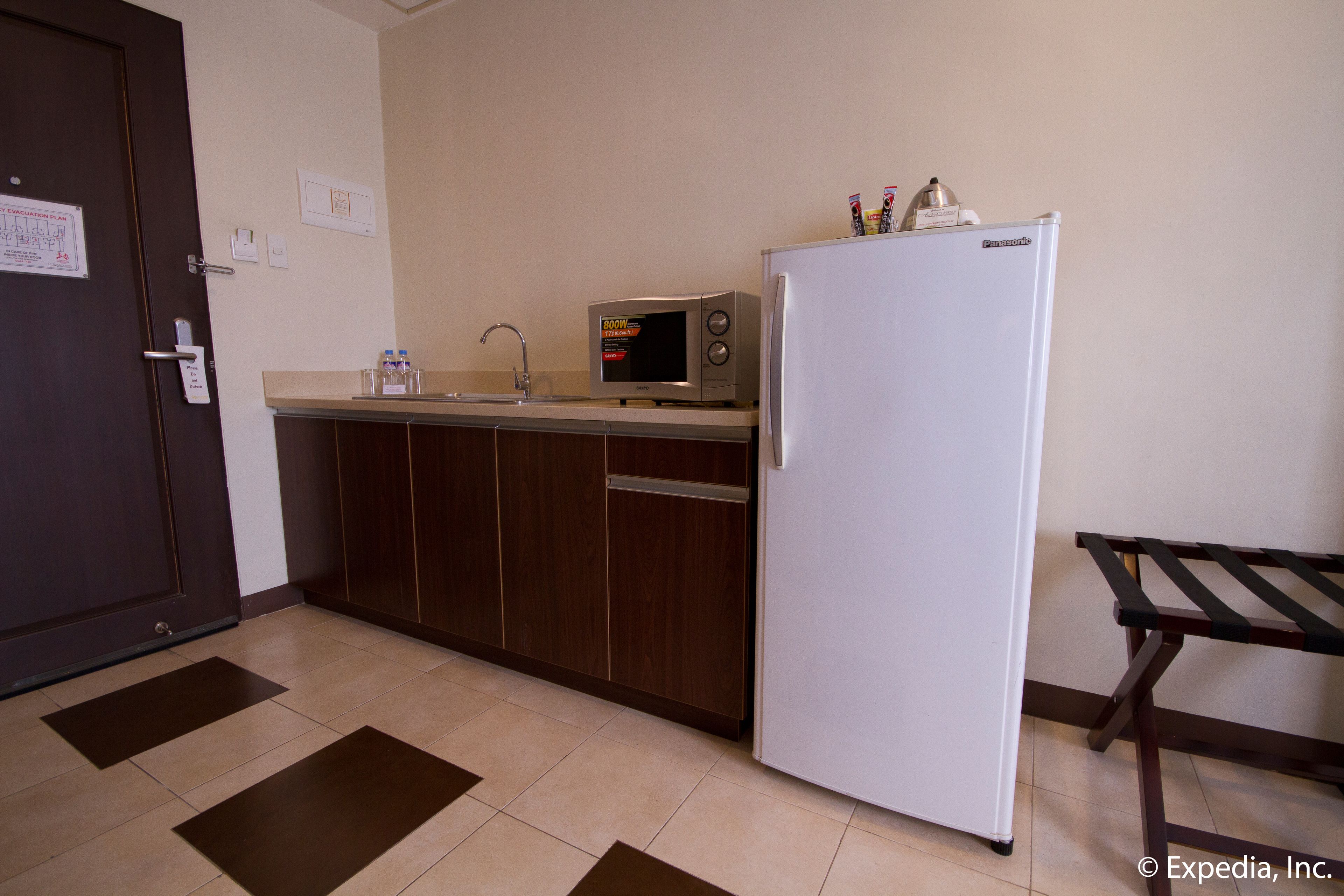 full-sized fridge, microwave, electric kettle