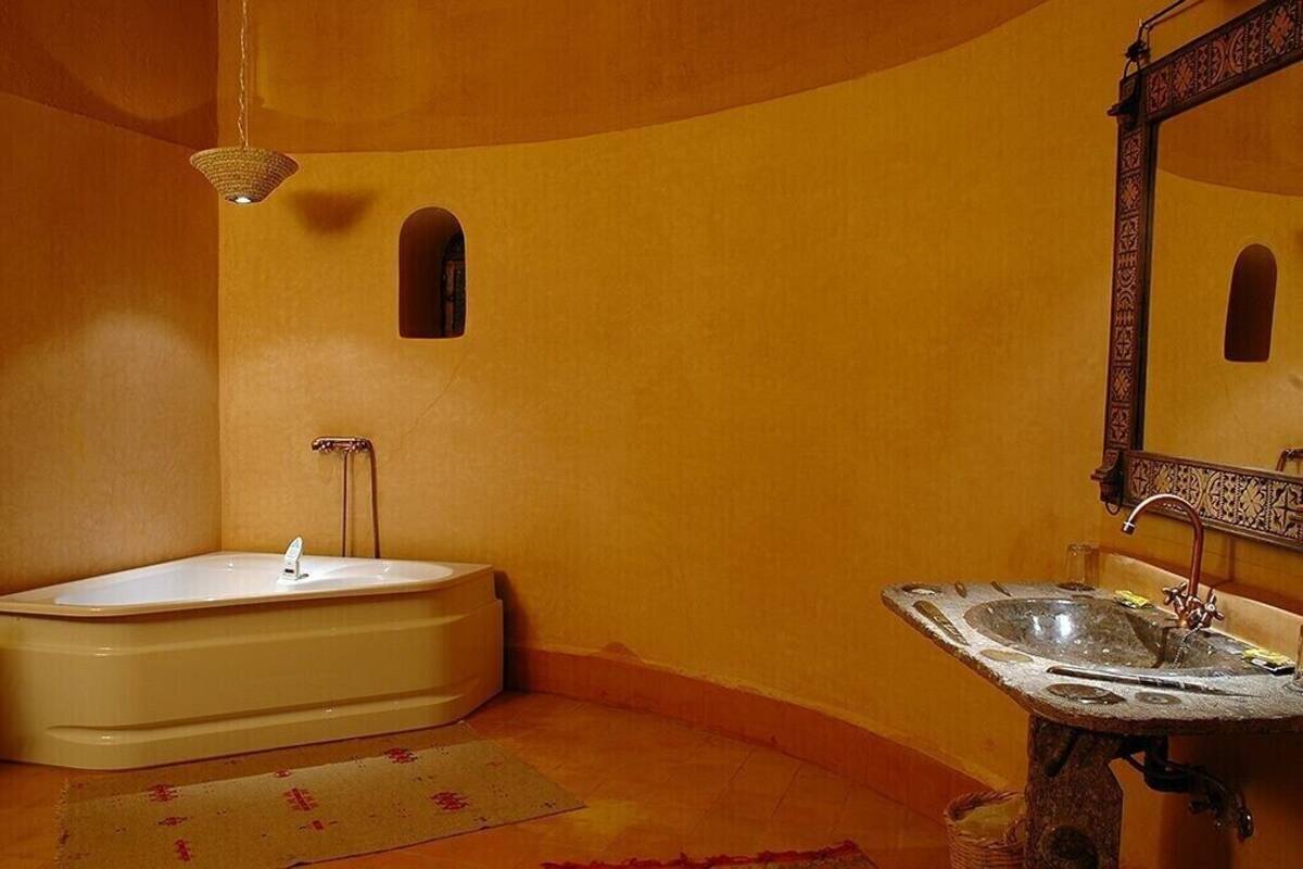 Suite sénior | Baño | Artículos de higiene personal gratuitos, toallas, jabón y champú