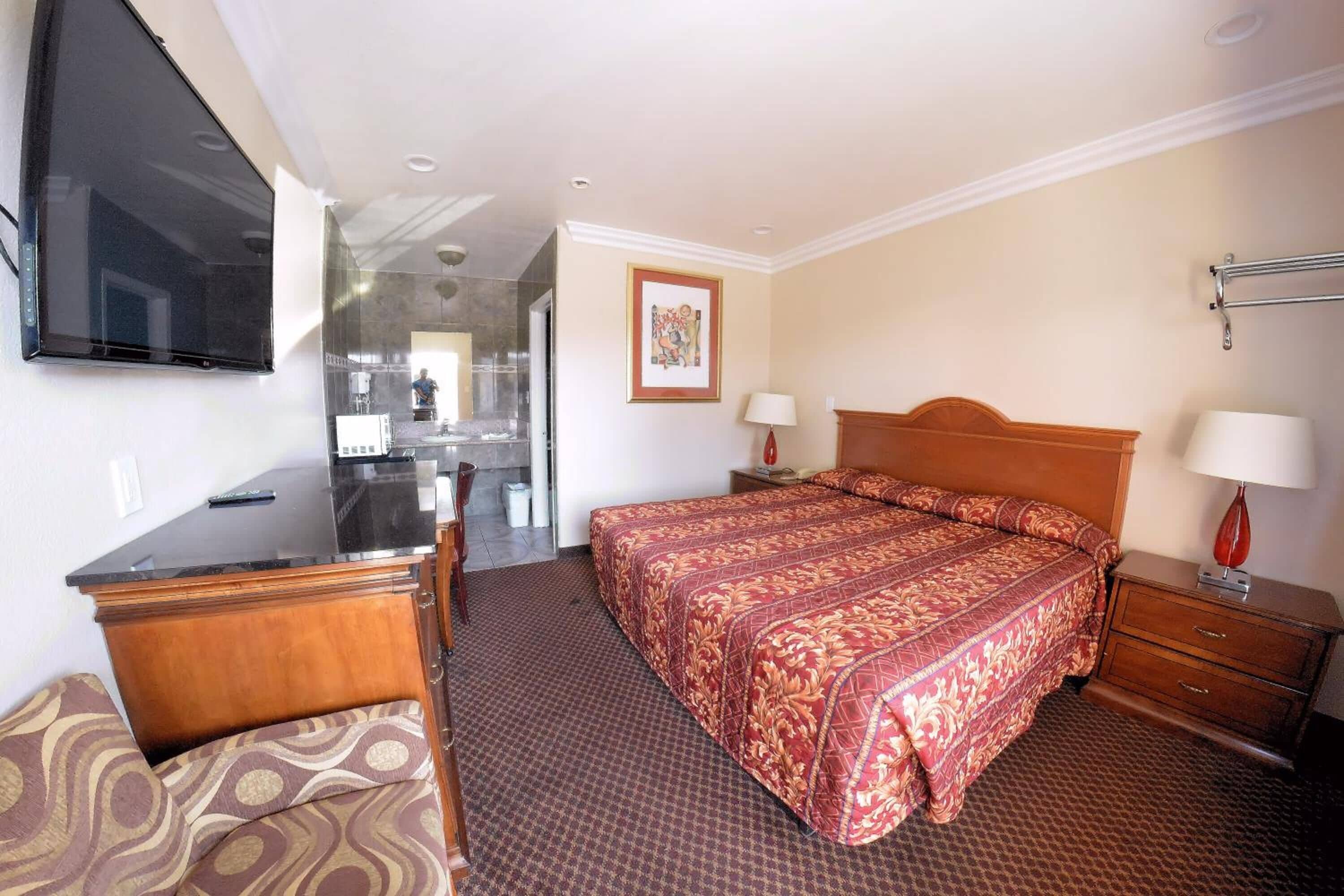 Desk, free WiFi, bed sheets