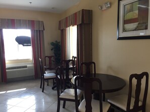 Lobby sitting area - Crystal Suites (Houston)