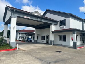 Exterior - Crystal Suites (Houston)