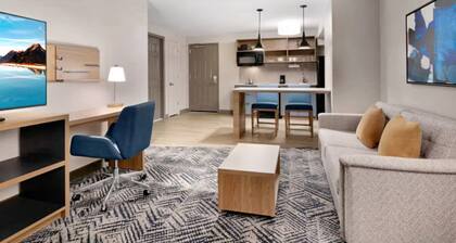 Candlewood Suites Champaign-Urbana University Area by IHG