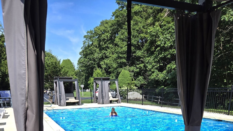 The Lodge at Turbat's Creek