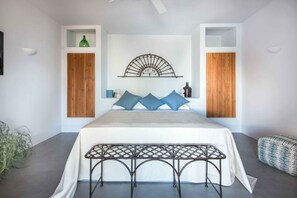 Basic Studio (Dependance 5 minutes walk from hotel) | Premium bedding, minibar, in-room safe, free WiFi - Hotel Ravesi (Malfa)