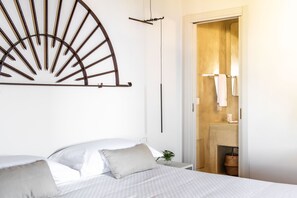 Romantic Superior | Premium bedding, minibar, in-room safe, free WiFi
