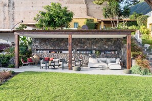 Library - Hotel Ravesi (Malfa)