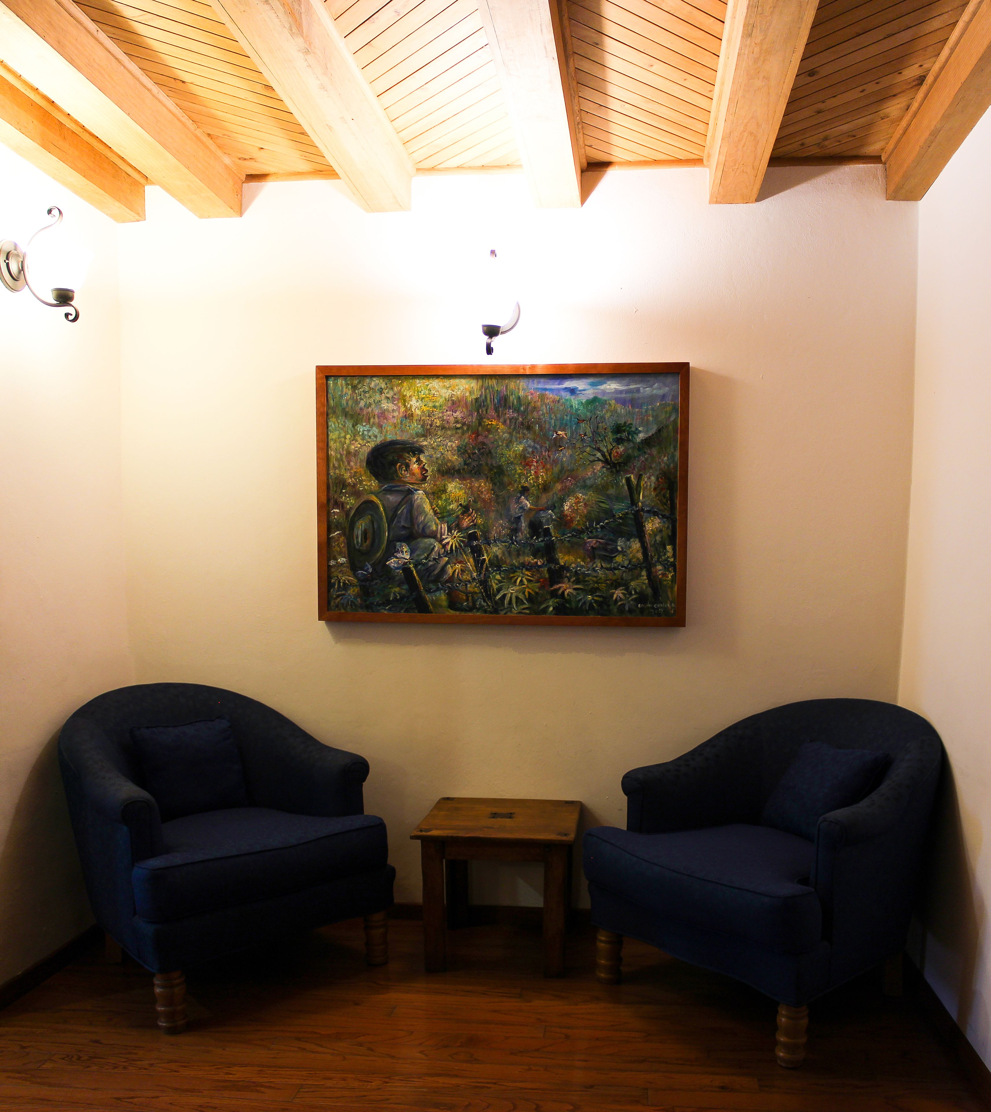 junior suite, 2 double beds | living area | led tv, dvd player