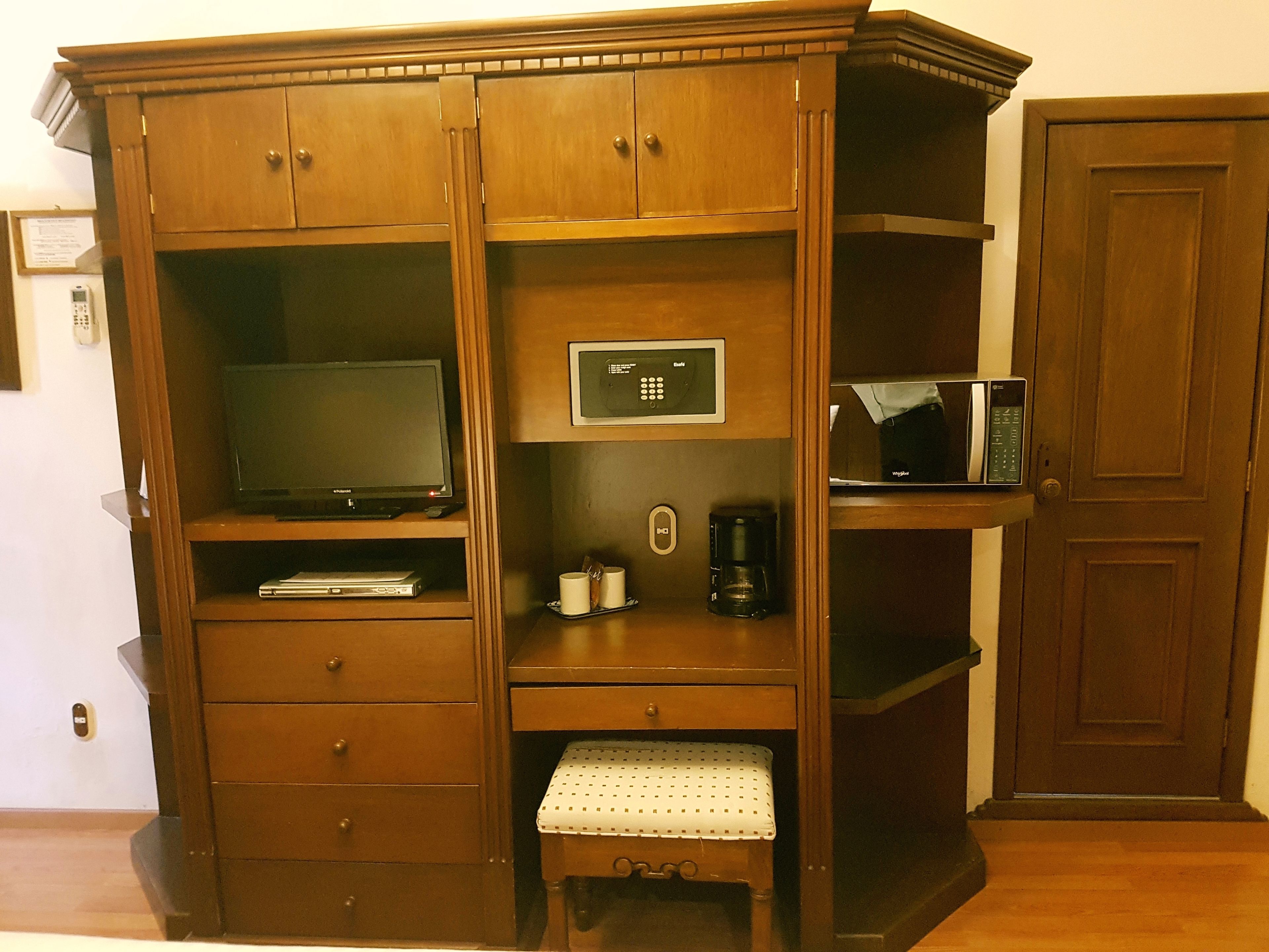 superior room | 1 bedroom, premium bedding, down duvets, in-room safe