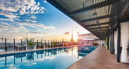 NagaWorld Hotel & Entertainment Complex