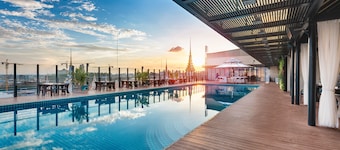 NagaWorld Hotel & Entertainment Complex