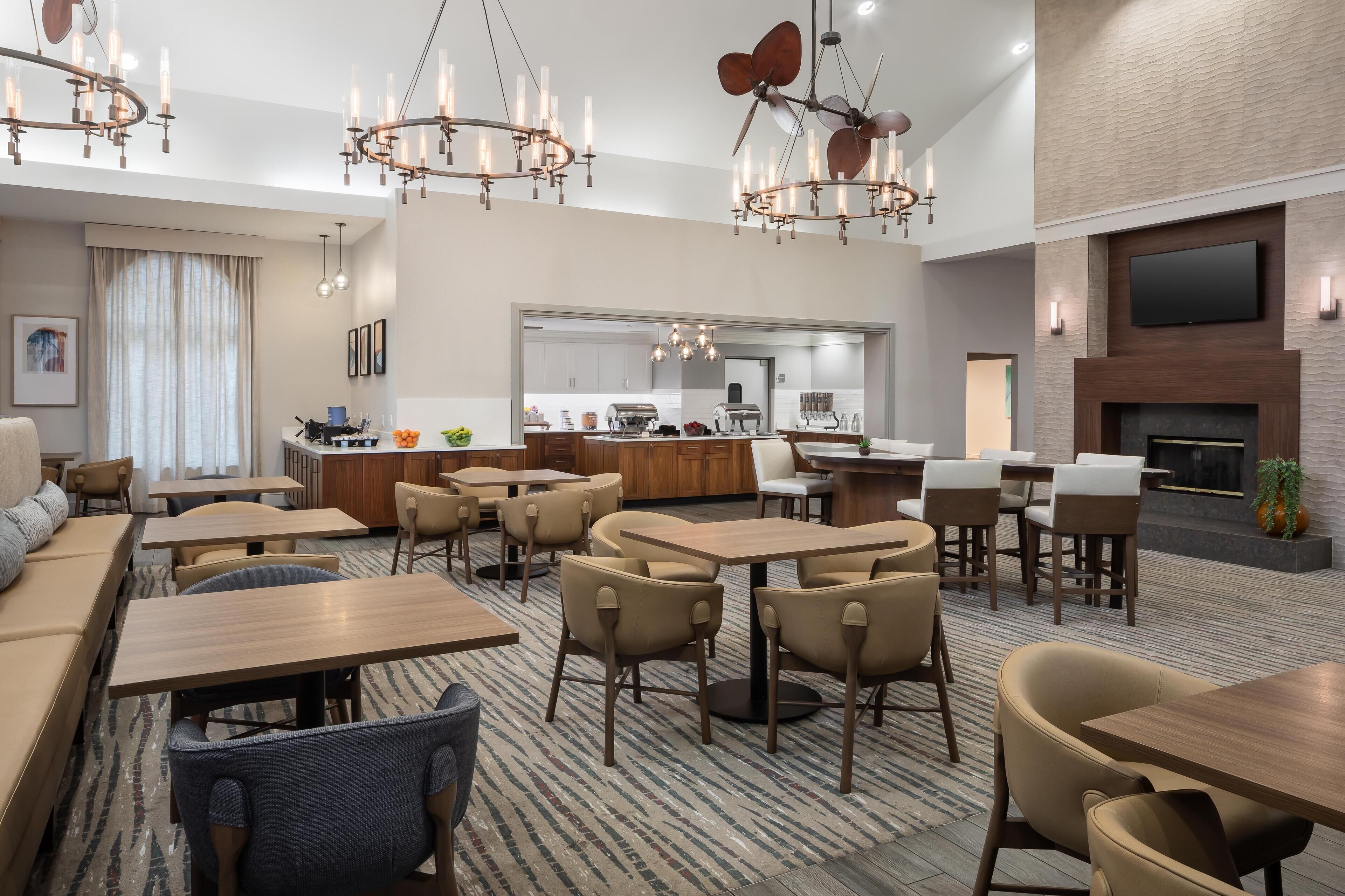 Free daily buffet breakfast