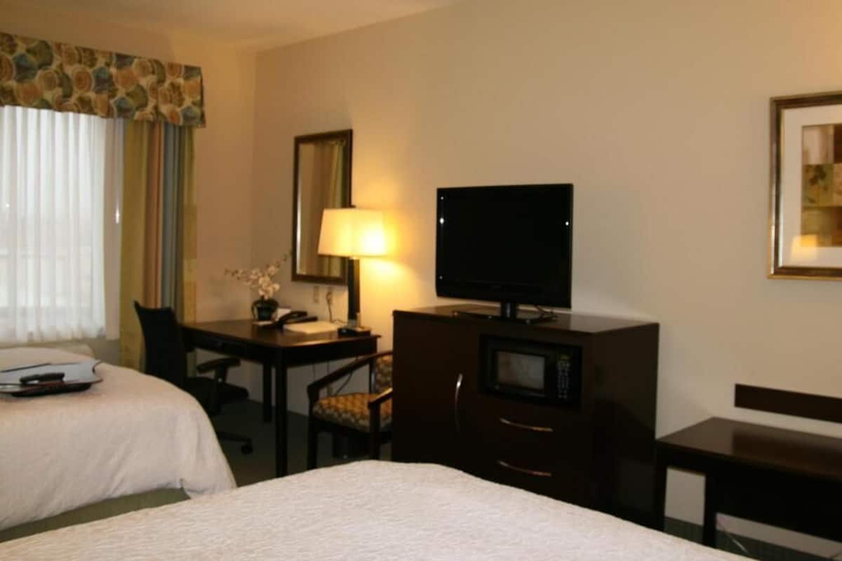 In-room safe, desk, iron/ironing board, free rollaway beds