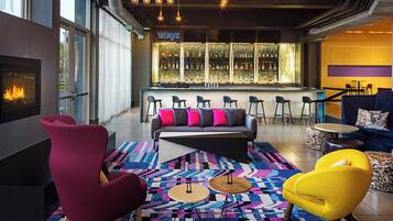 Cocktail bar