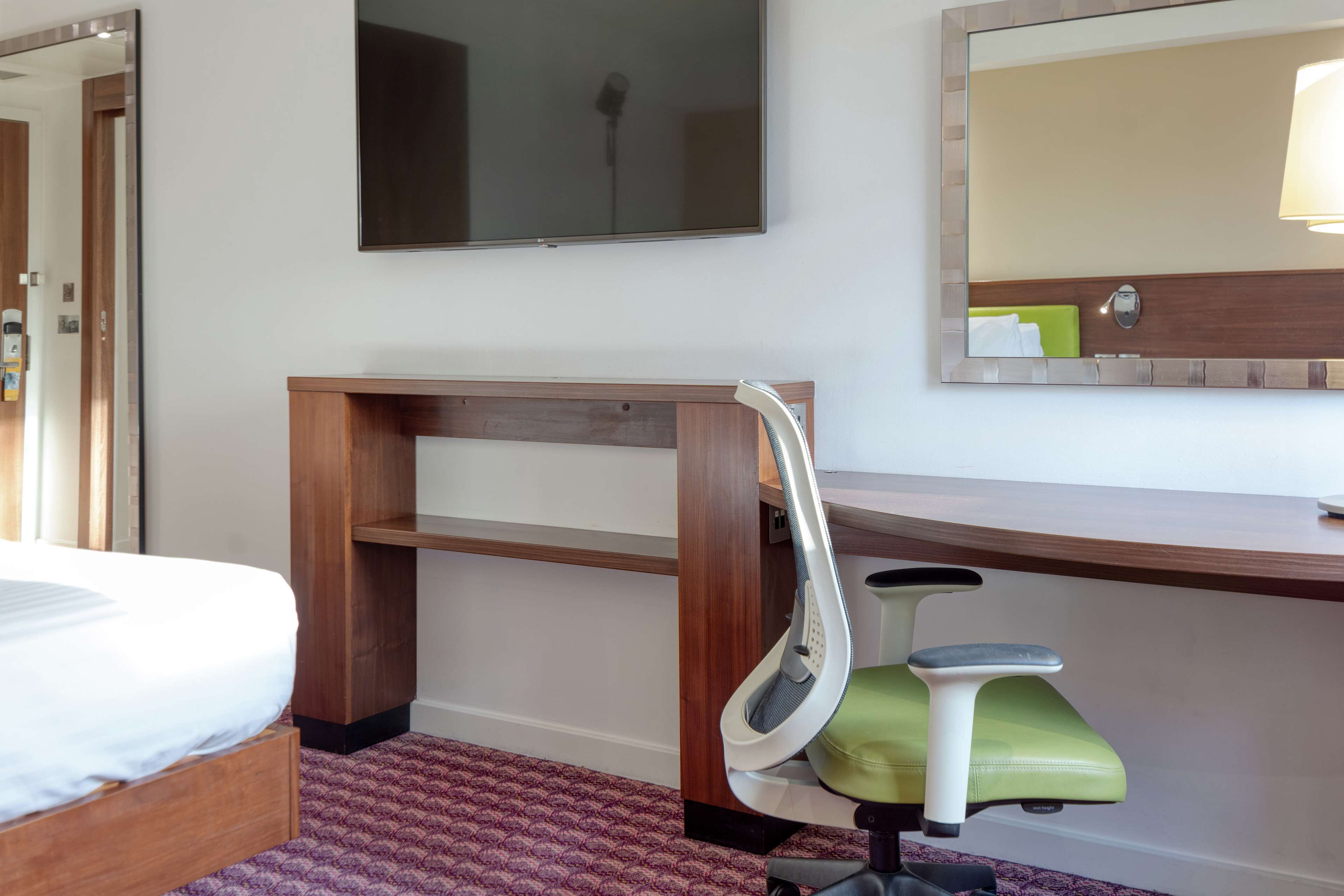 Foto - Hampton by Hilton Corby