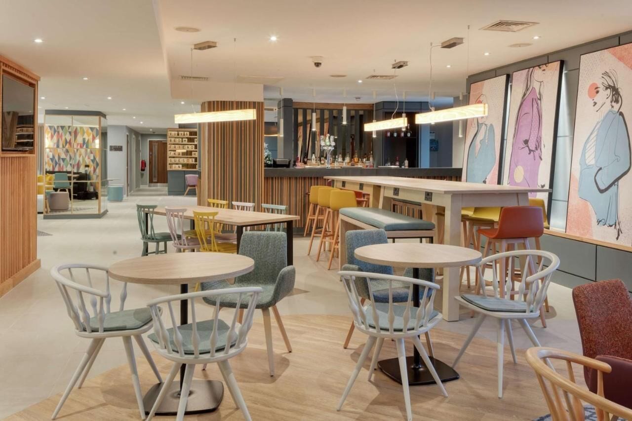Foto - Hampton by Hilton Corby