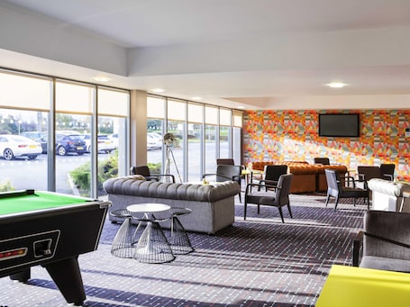 Breakfast, lunch, dinner and brunch served . Ibis Styles Barnsley Hotel