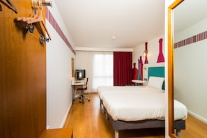 Room, 2 Single Beds (The Duet)