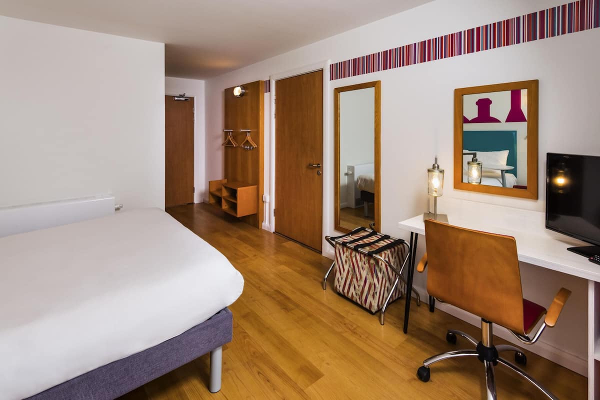 Chambre, 1 lit double (The Queen)