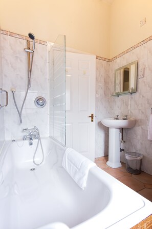 Appartement Standard, 1 chambre | Salle de bain