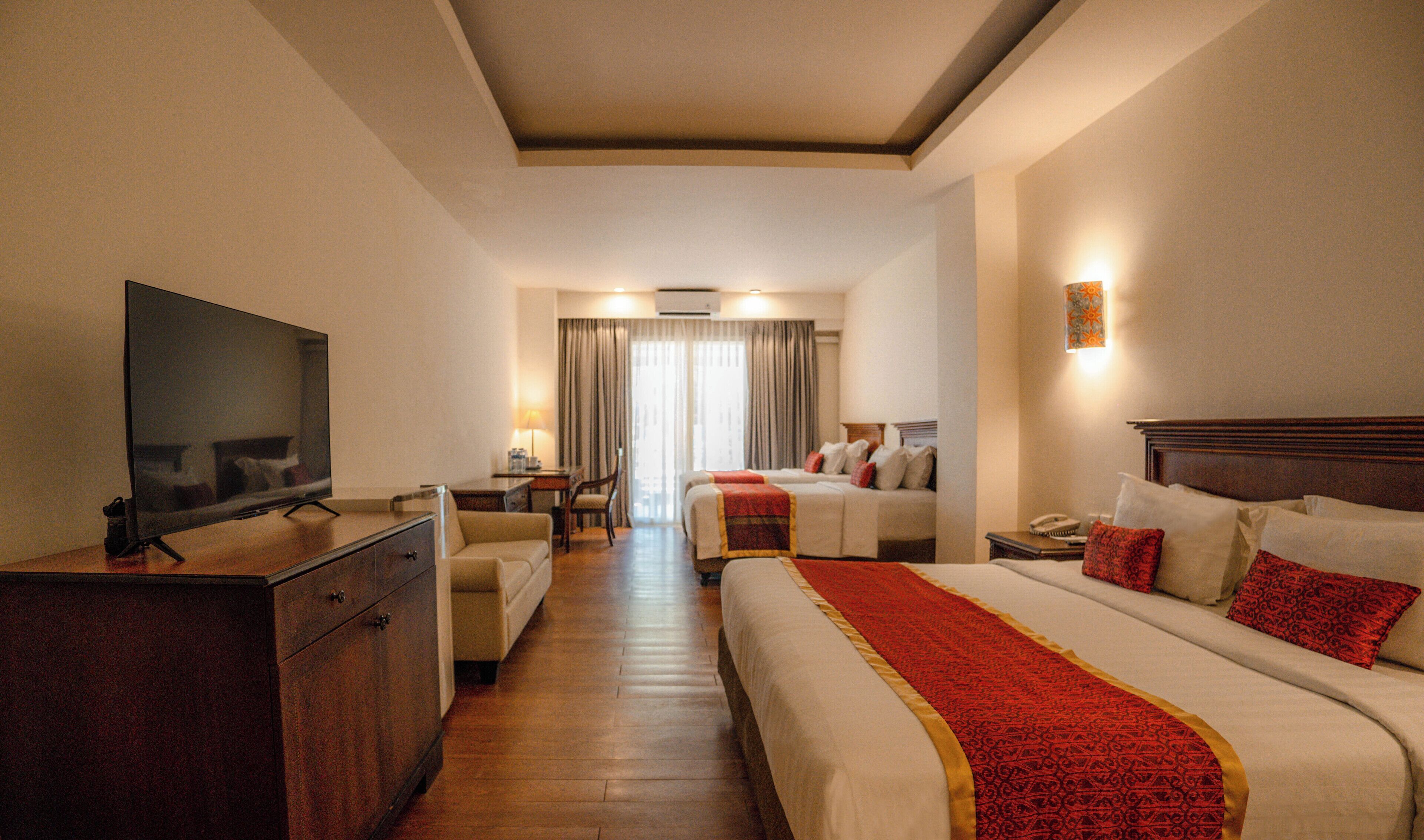 family room | in-room safe, desk, laptop workspace, blackout curtains