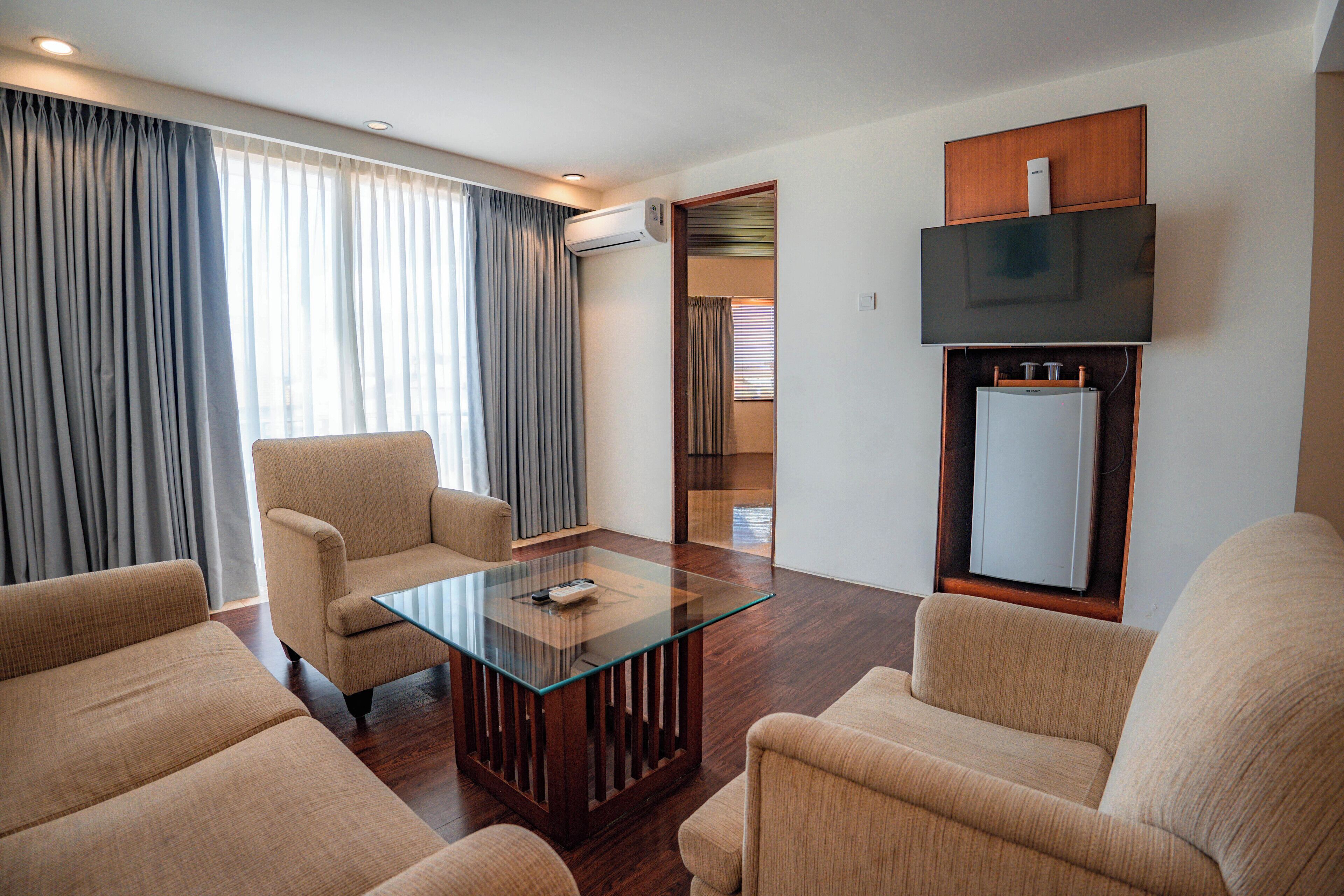 suite room | living room | 32-inch led tv with digital channels, tv
