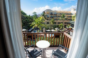 Super Deluxe Pool view | Balcony - Kuta Paradiso Hotel (Kuta)