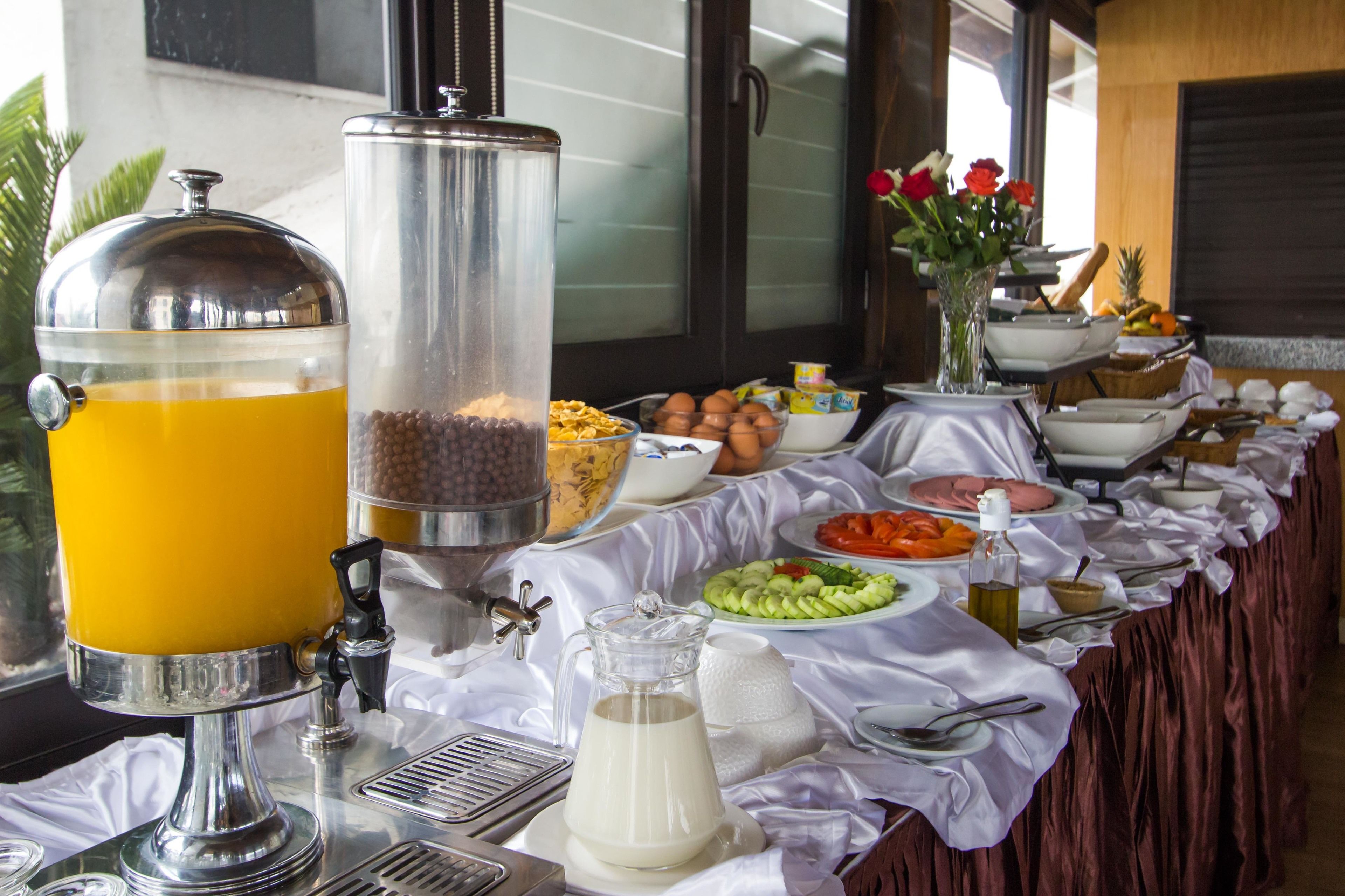 Free daily buffet breakfast 