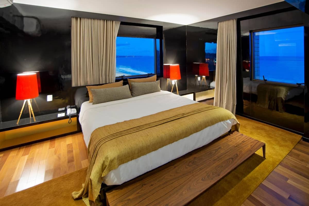 Minibar, in-room safe, soundproofing, free WiFi