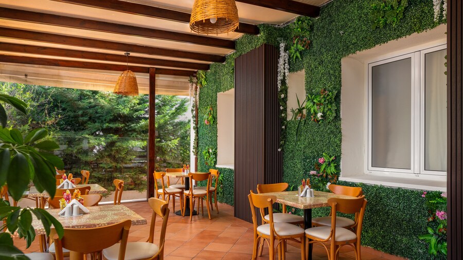 CITY PLUS RHODES HOTEL