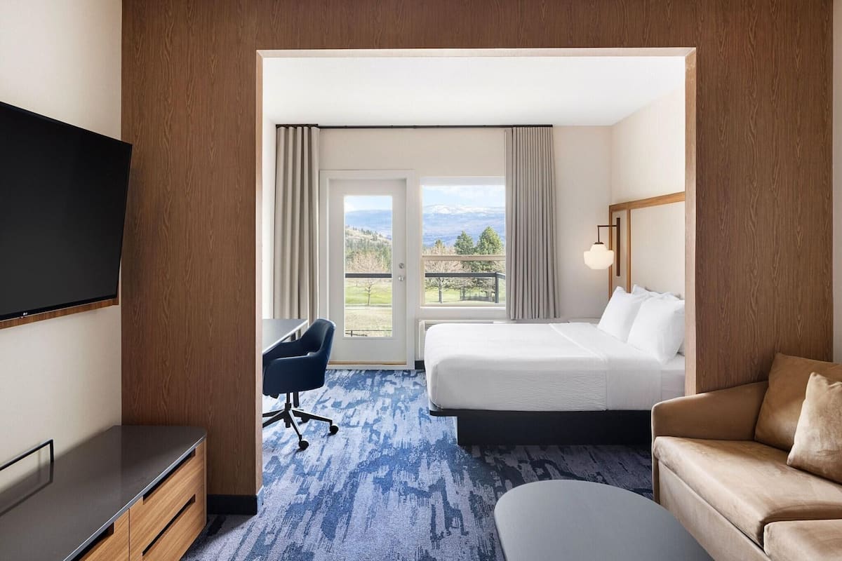 Hypo-allergenic bedding, pillow-top beds, in-room safe, desk