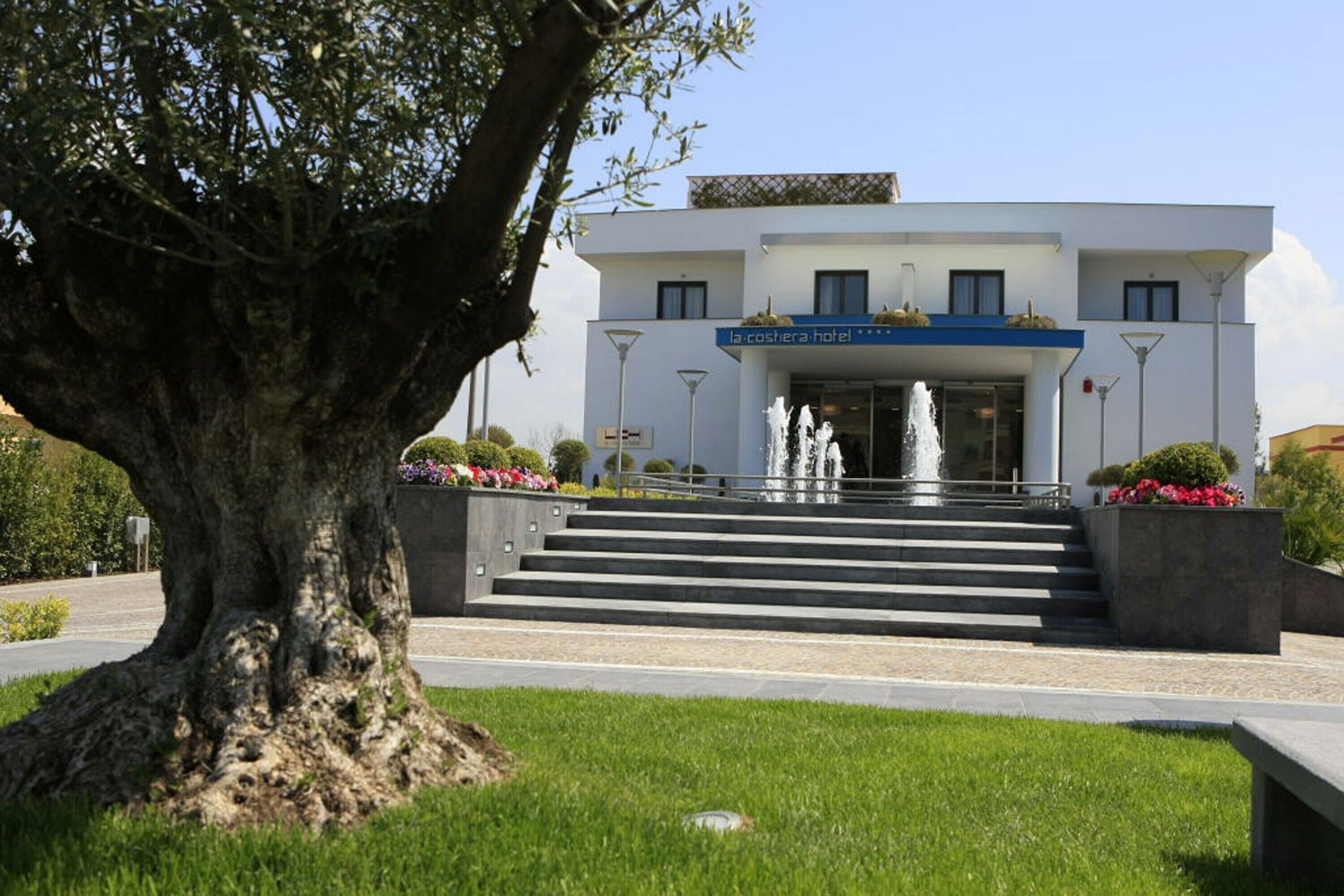 Photo - La Costiera Hotel