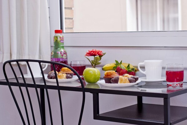 スーペリア ダブルまたは��ツインルーム | デスク、ノートパソコン用作業スペース、遮光カーテン、防音設備