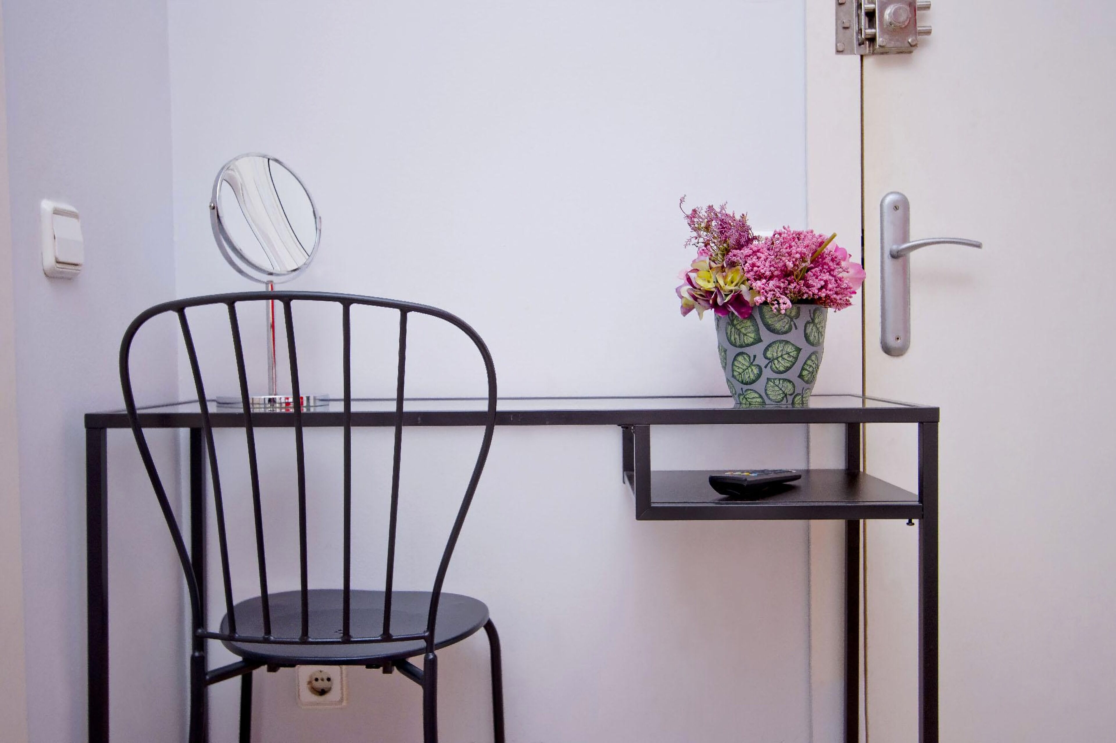 Superior Double or Twin Room | Desk, laptop workspace, blackout drapes, soundproofing