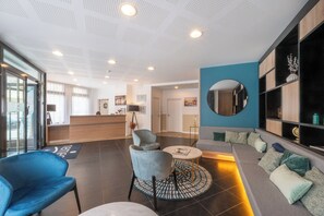 Reception - Nemea Appart Hotel Home Suite Nancy Centre (Nancy)