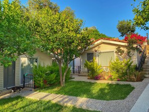 Vierpersoonskamer | Een minibar, gratis babybedden, extra bedden (toeslag), wifi (toeslag)