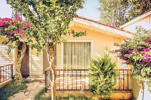 Quadruple Room | Minibar, free cribs/infant beds, rollaway beds, WiFi - Leda Beach Hotel (Manavgat)