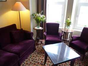 Sala de estar en el lobby