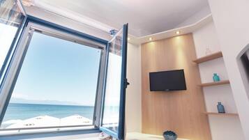 Soundproofing, free WiFi