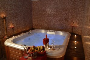 Private spa tub - Hotel Medno (Ljubljana)