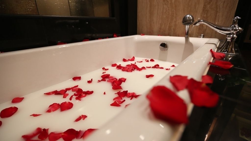 premium bedding, down duvets, select comfort beds, minibar