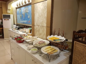 Daily buffet breakfast for a fee - Amour Hotel (Suwon)