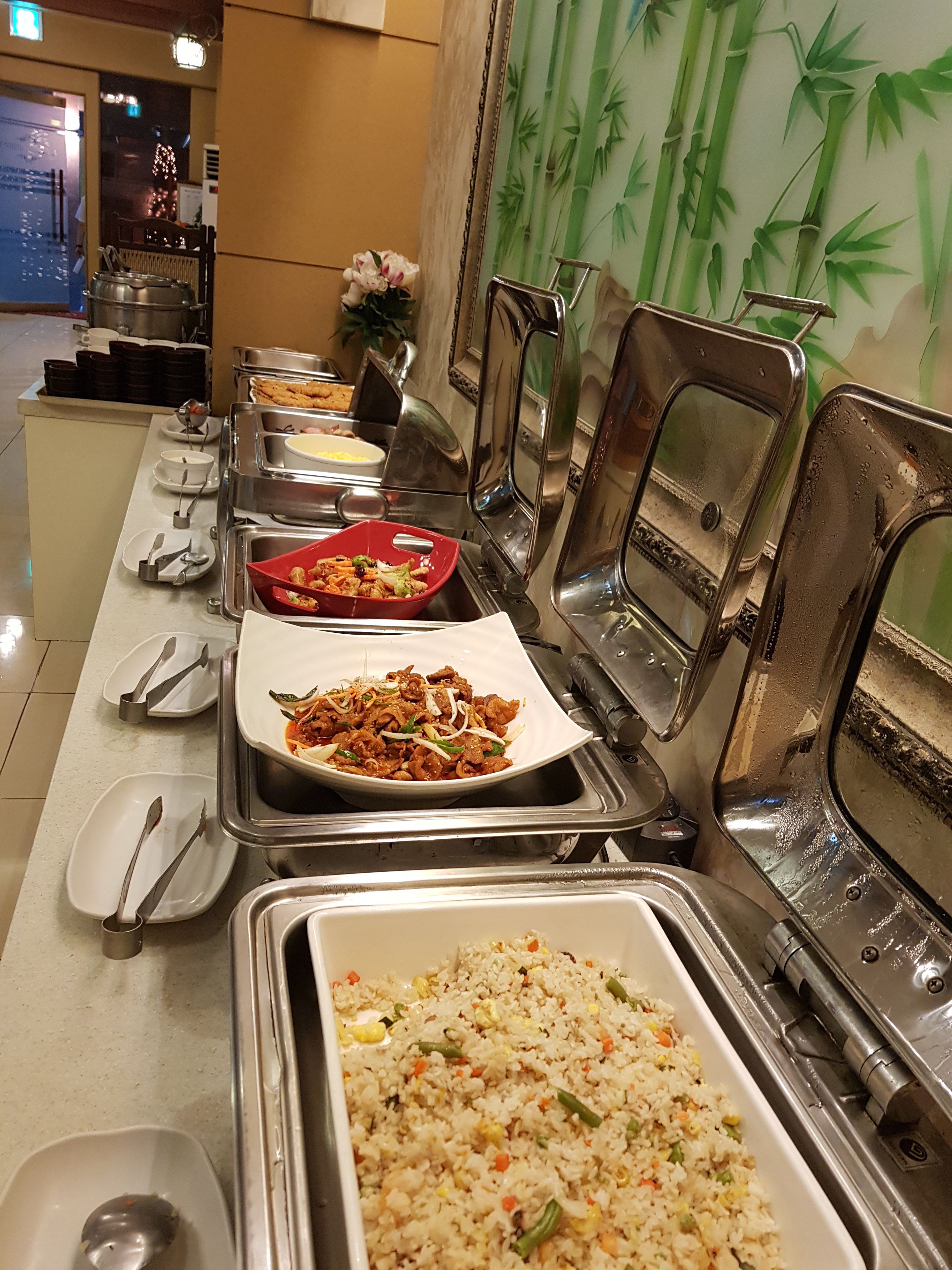 daily buffet breakfast (krw 12000 per person)