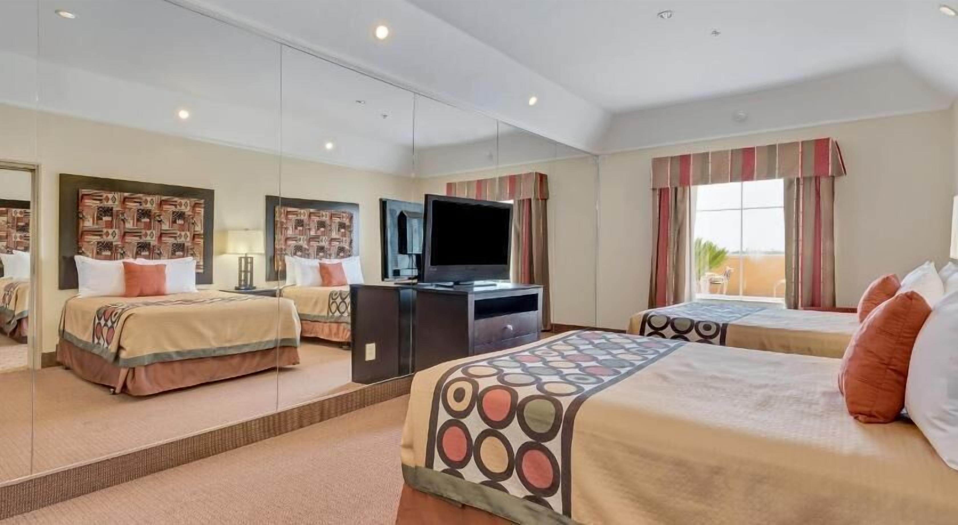Premium bedding, in-room safe, desk, soundproofing