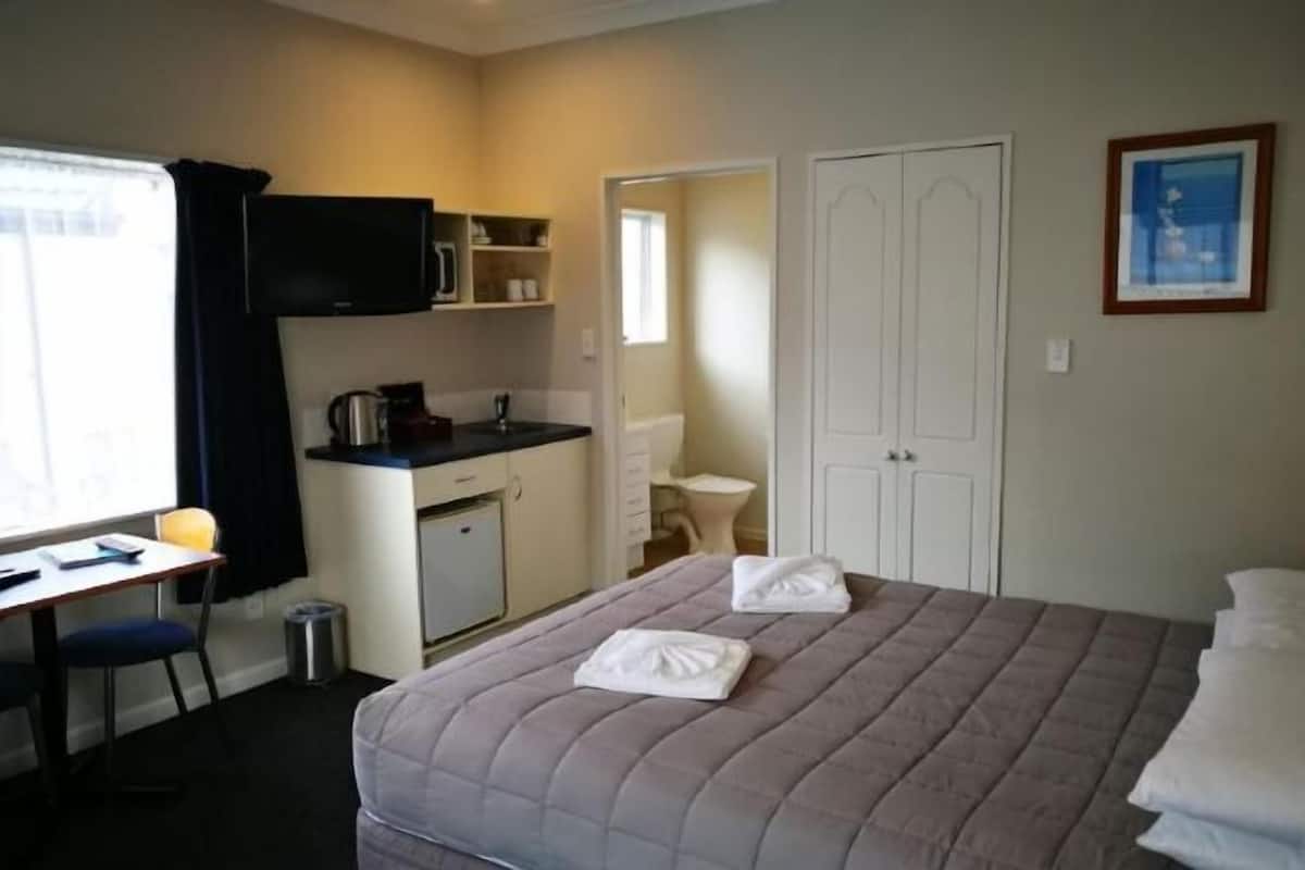 1 Schlafzimmer, Verdunkelungsvorhänge, schallisolierte Zimmer