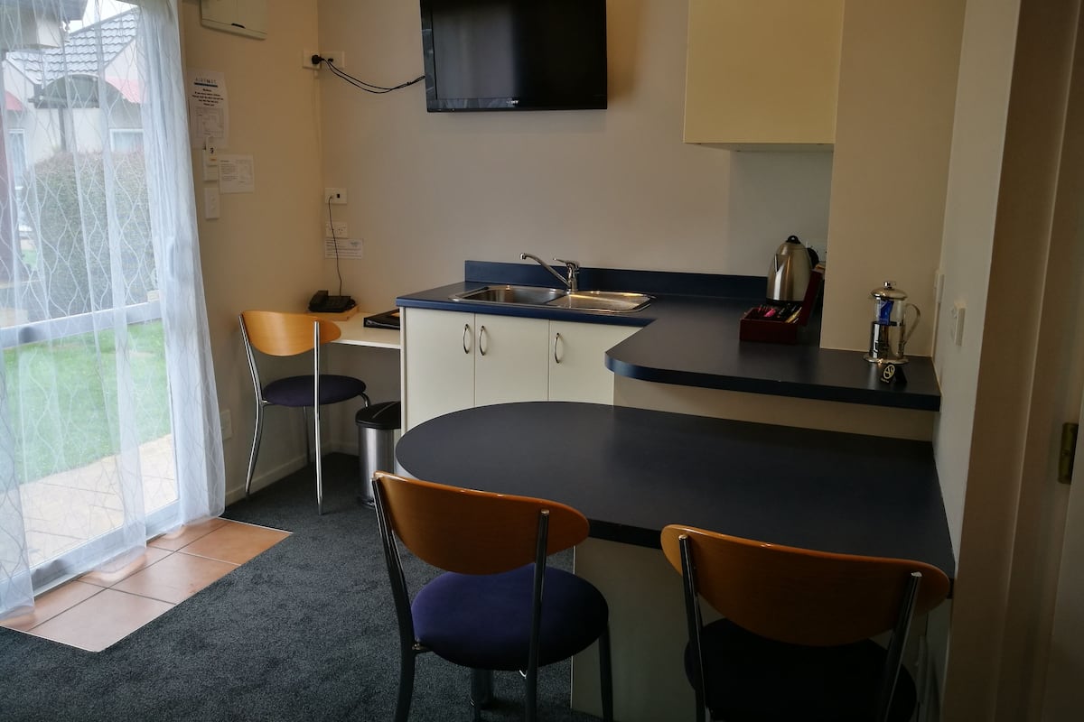 Suite estándar, 1 habitación, no fumadores, bañera | 1 dormitorio, cortinas opacas, sistema de insonorización