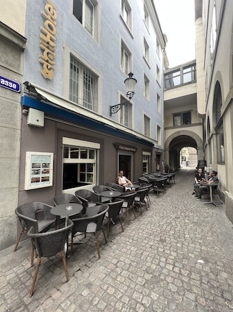 Front of property. Statthotel