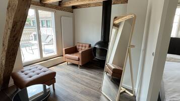 Apartment (Apartment Suite) | Allergikerbettwaren, individuell dekoriert, individuell eingerichtet