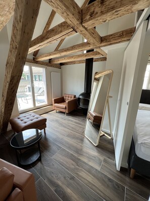 Apartment (Apartment Suite) | Hypo-allergenic bedding, individually decorated, individually furnished - Statthotel (Zürich)