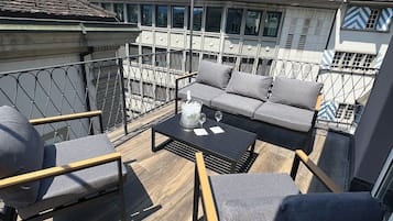 Apartment (Apartment Suite) | Terrace/patio